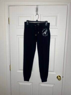 Black Aeropostale Low rise Joggers Sweatpants Small